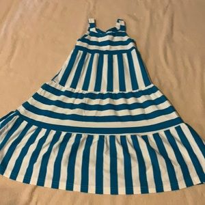 Girls dress size 4 peaches n cream